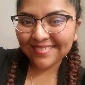 Meet your Posher, Leah